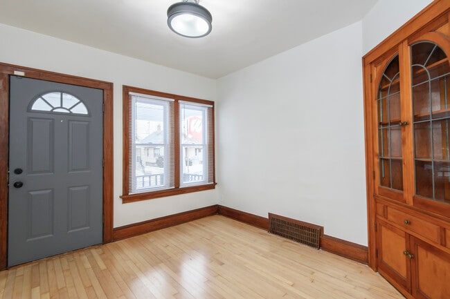 Foto del edificio - 3472 S 15th Pl