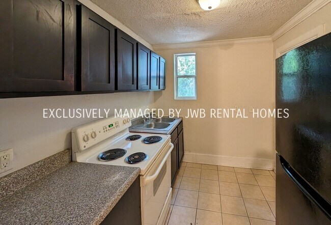 Foto del edificio - 1524 W 21st St