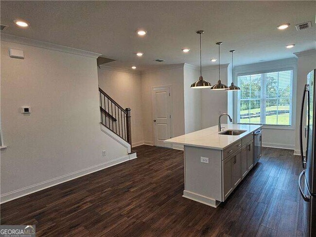 Building Photo - 502 Healy Dr