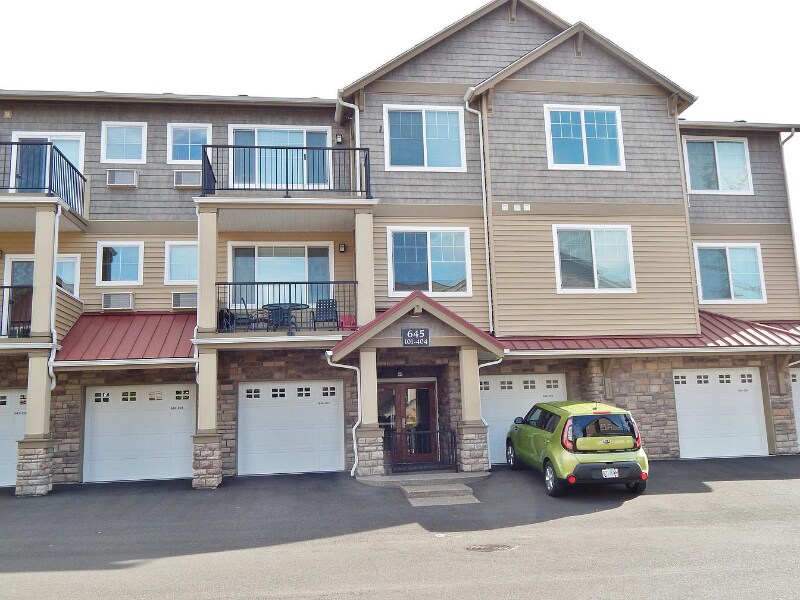 645 NW Falling Waters Ln Unit 301, Portland, OR 97229 Apartment for