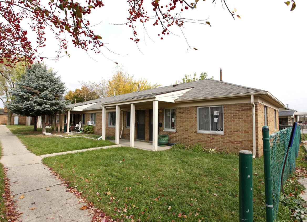 Building Photo - 711-741 Towner St