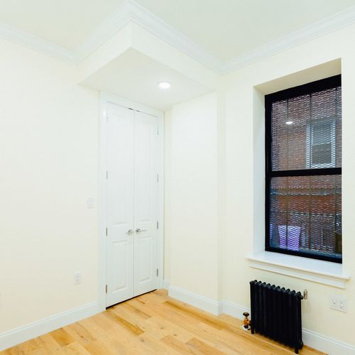 Building Photo - 946 Bushwick Ave