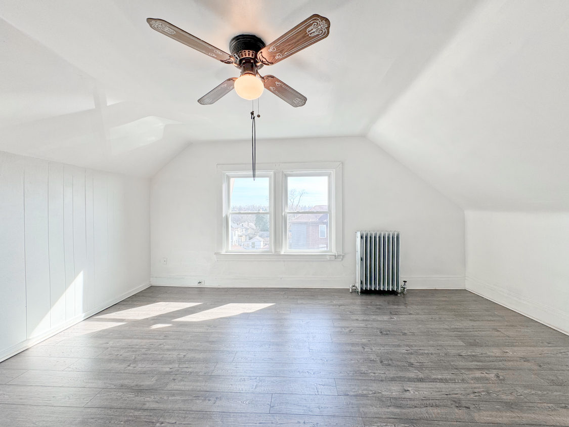 Foto principal - 5851 Nicholson St