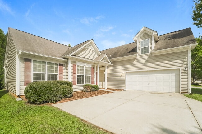 Building Photo - 17300 Hampton Trace Rd