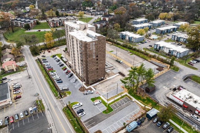 Building Photo - 200 Webster