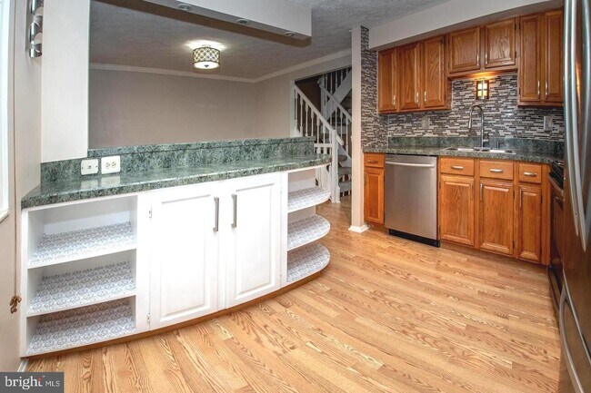 Building Photo - 4928 Berryhill Cir