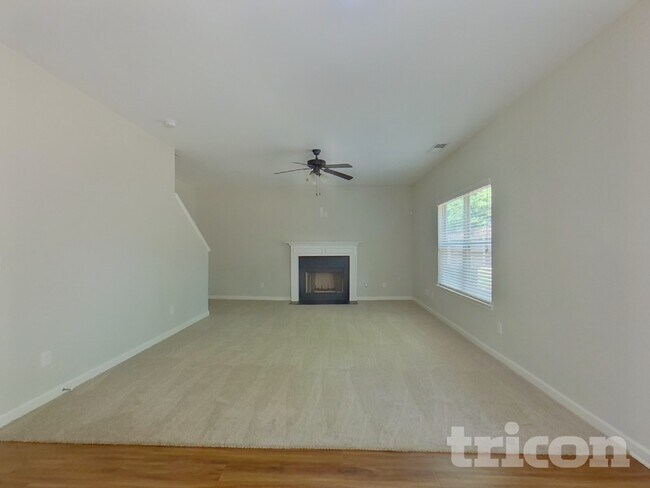 Foto del edificio - 297 Parkview Pl Dr