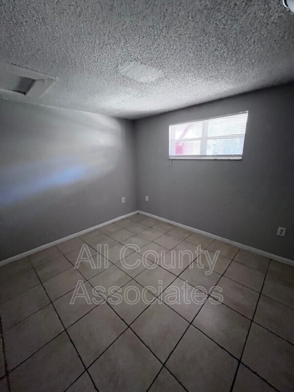 Building Photo - 6332 Alaska Ave