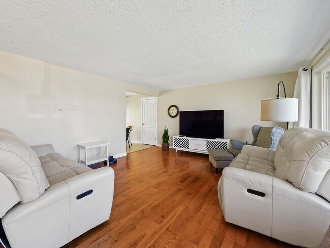 Foto del edificio - 435 S 1450 E St