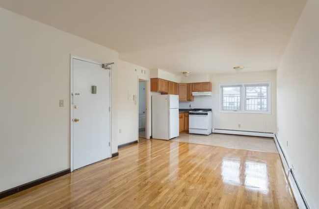 Building Photo - 118 Inslee Pl