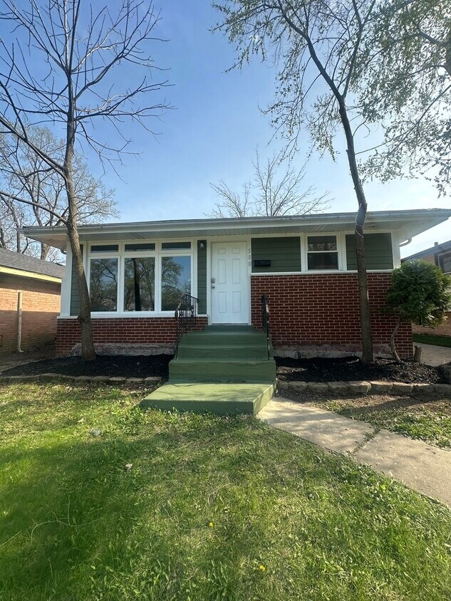 Foto principal - 580 W 16th St