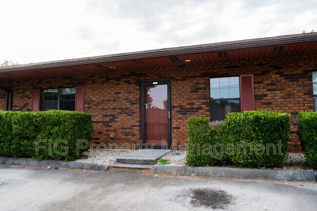 Building Photo - 1810 Lively Rd