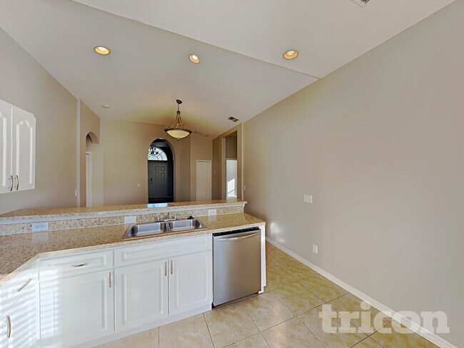 Foto del edificio - 13305 Silvercreek Dr