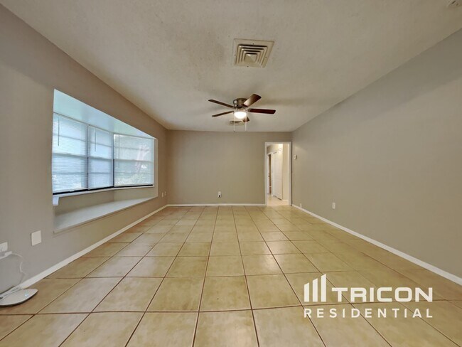 Foto del edificio - 5025 33rd Terrace N