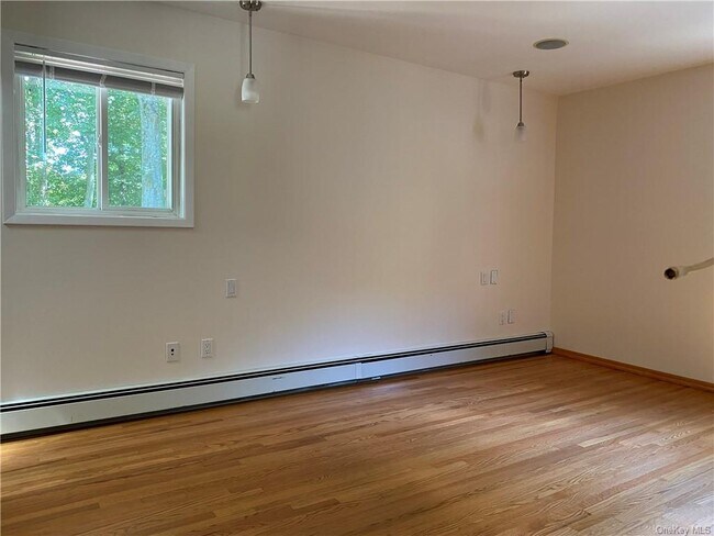 Building Photo - 3616 Edgehill Rd