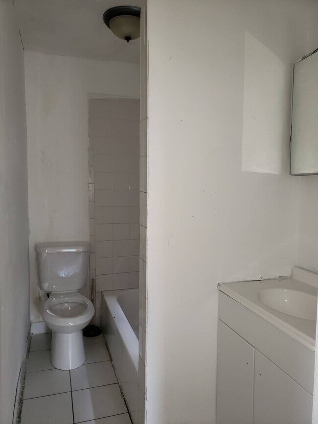 Foto del edificio - 167 Winter Ave