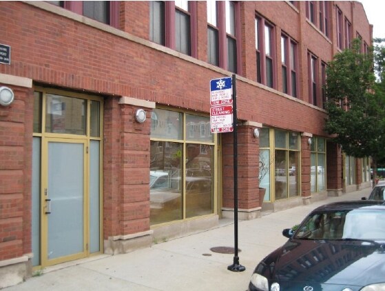 Foto del edificio - 2300 W Armitage Ave