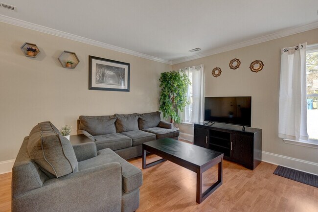 Foto del edificio - 2225 Summit St