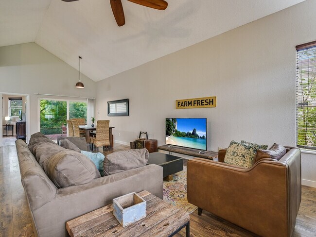 Building Photo - 14809 Great Willow Dr