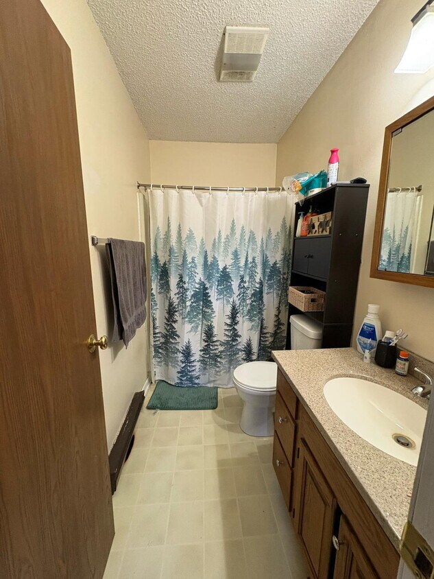 Foto principal - 106 Lake St