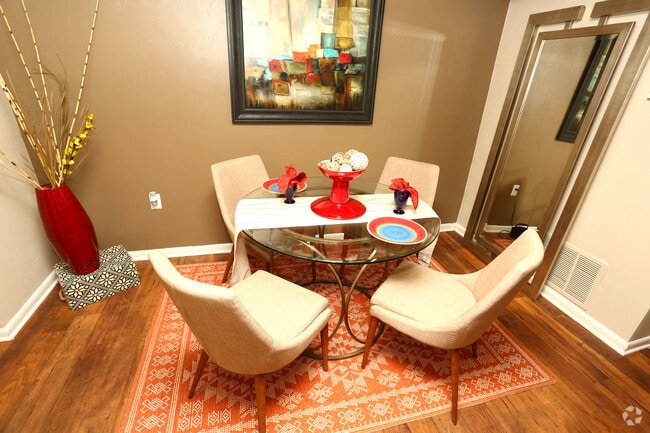 Interior Photo - The Point at Beaufont