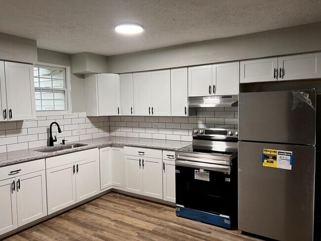 Foto del edificio - 6479 Hwy 76 E