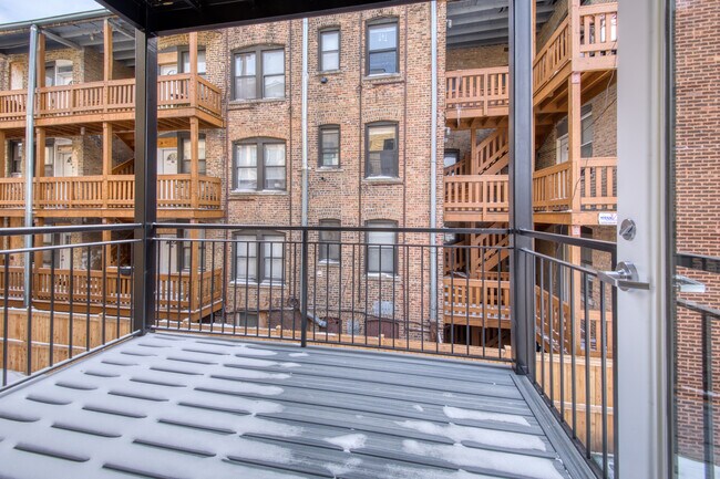 Foto del edificio - 4640 N Ashland Ave