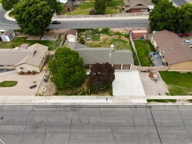 Building Photo - 410 N 250 W