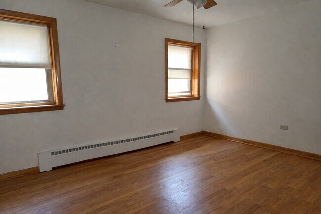 Foto del edificio - 7126 W Jarvis Ave