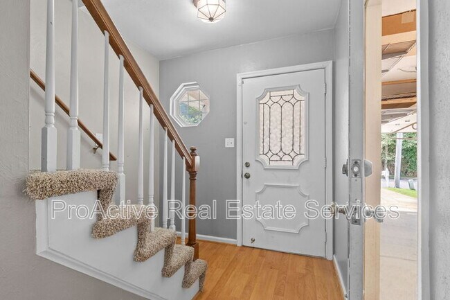 Foto del edificio - 5312 Pandoria Ave