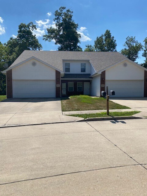 Primary Photo - 311 Burnside Dr