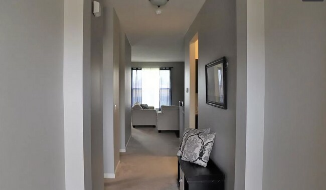Foto del edificio - Spacious 4-Bedroom Near Lake Cunningham