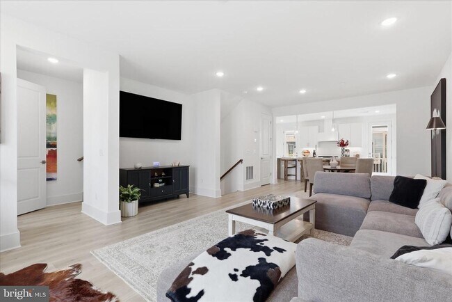 Foto del edificio - 9507 Maidenhair Ave
