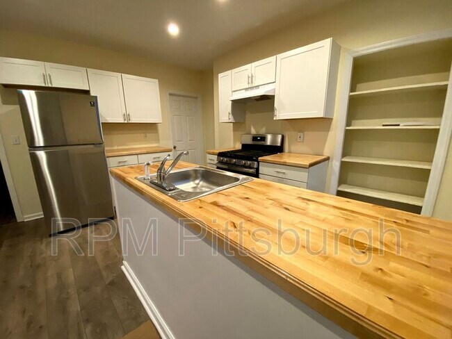 Foto del edificio - 157-159 Grant Ave