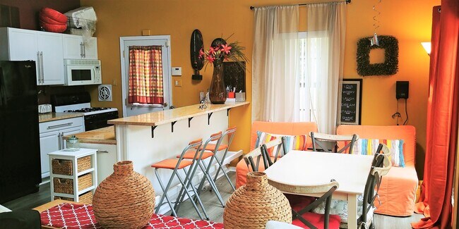 Foto del edificio - 7921 Deer Run Rd