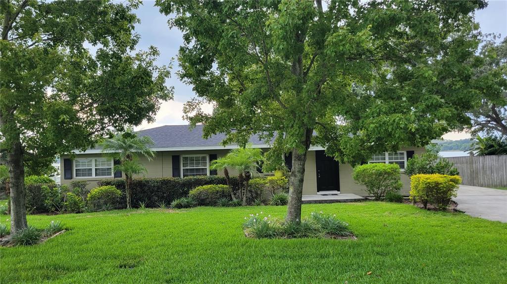 Foto principal - 1000 Lakeshore Dr