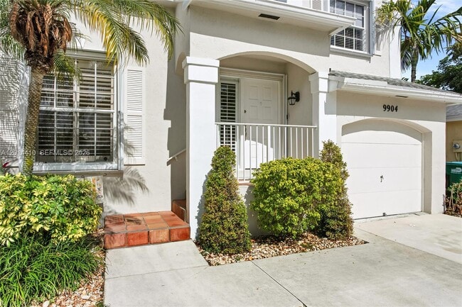 Building Photo - 9904 SW 117th Pl