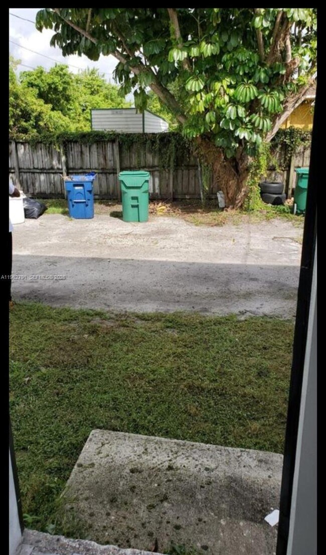 Foto del edificio - 1545 NW 81st St.