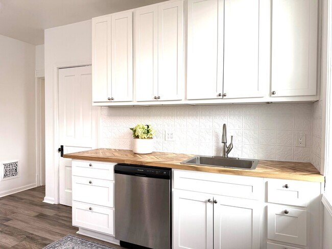 Foto del edificio - 3452 Alberta St