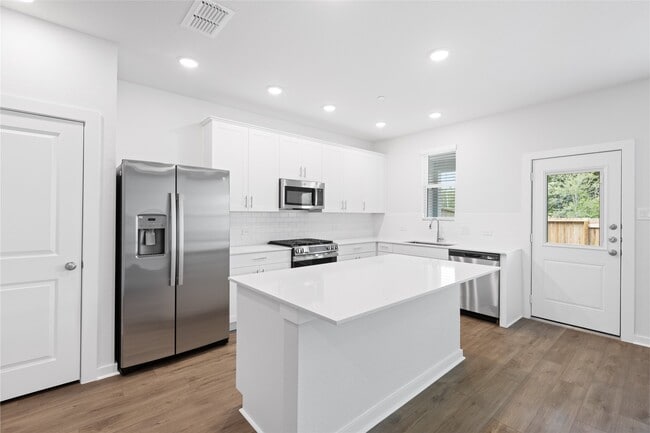Building Photo - 8115 Danson Ln