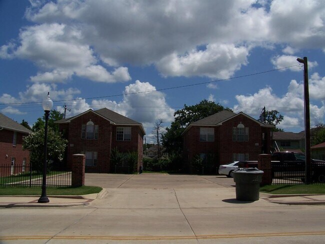 Foto del edificio - 3901 College Main St