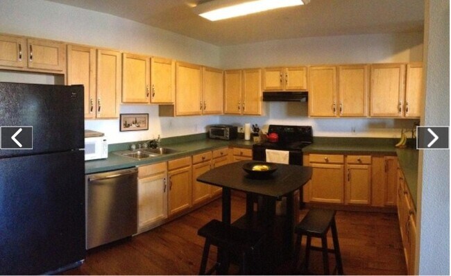 Kitchen - 1780 Washington St Apt 403