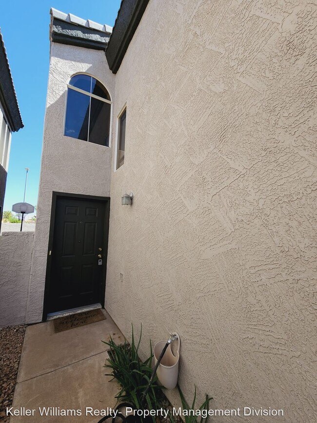 Building Photo - 3 br, 2.5 bath House - 473 S SUNRISE DR