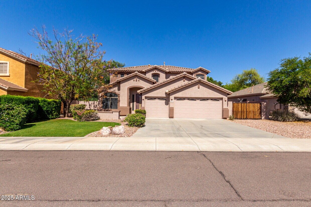 Primary Photo - 26223 N 72nd Dr
