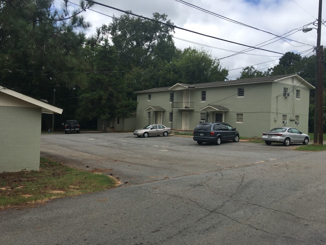 Foto principal - 103-109 Shiloh Ave SW