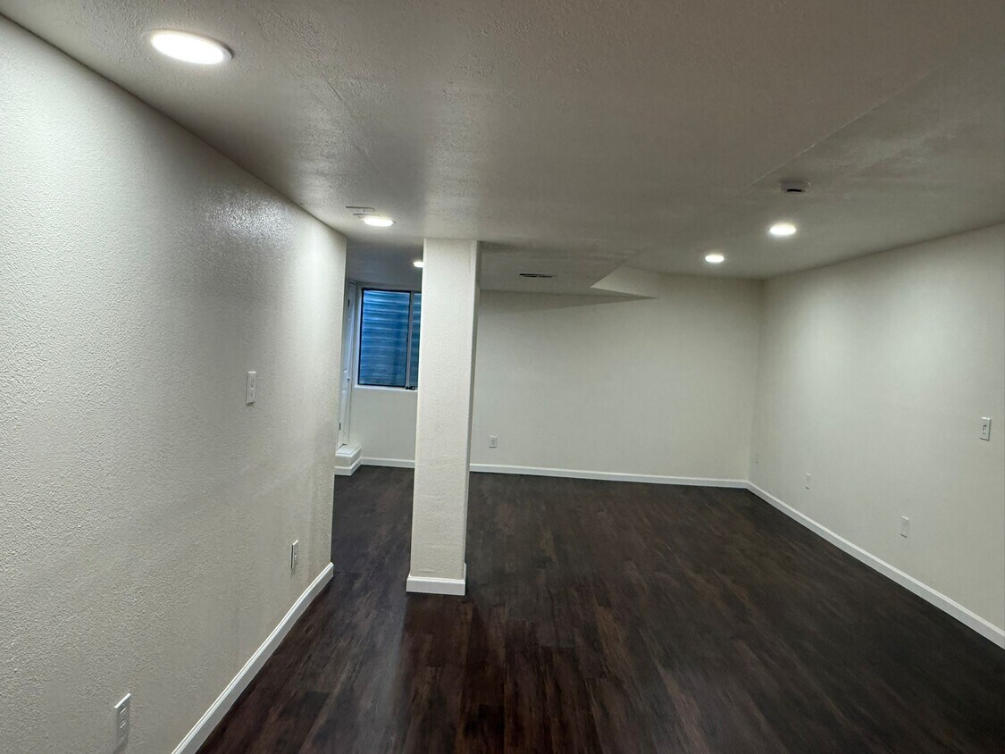 Easily add a divider to seperate space - 1249 Button Rock Dr