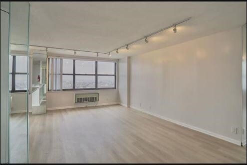 Foto del edificio - 7000 JFK Blvd E