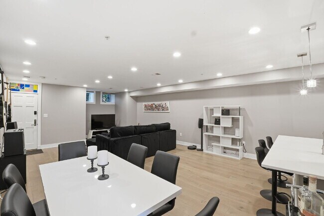 Foto del edificio - Boutique Condo Near Shaw Metro & Bloomingdale