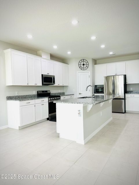 Building Photo - 9488 Ebeko Ct
