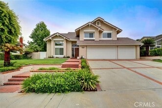 Building Photo - 2699 N Vista Valley Rd